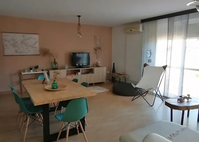 Semesterbostad El Vergel Del Piedra